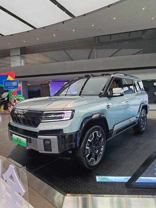 深圳214比亚迪方程豹硬派越野的爆款，英菲尼迪35周年与你共成长